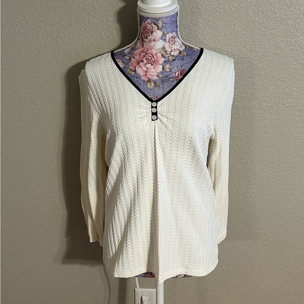 Jones New York‎ Cream Ribbed Buttoned Blouse